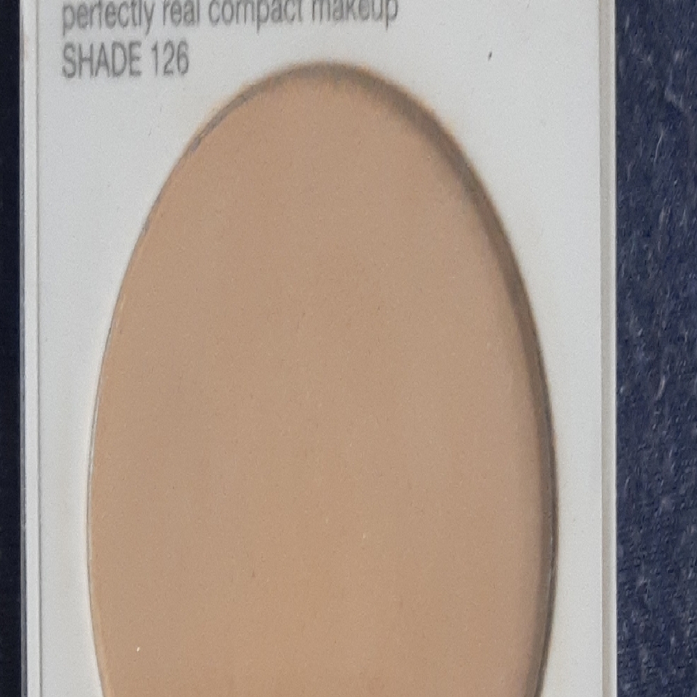Clinique Perfectly Real Compact Foundation - Shade 126